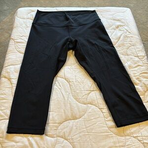 Lululemon Align black crop leggings.  23” Size 12 EUC.